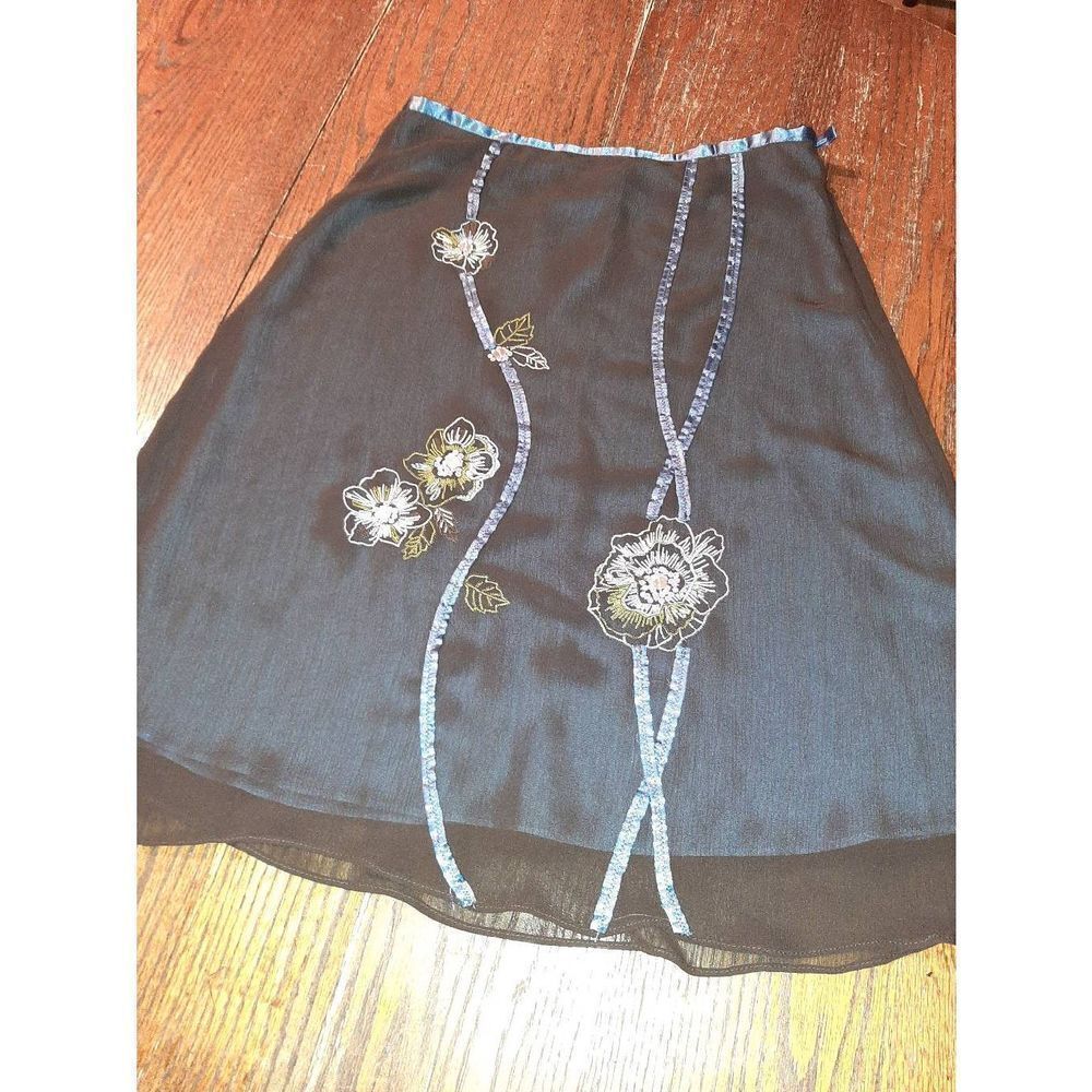 Medium Connection 18 Black Blue Ivory Sequin Beaded Floral Lined Midi Skirt